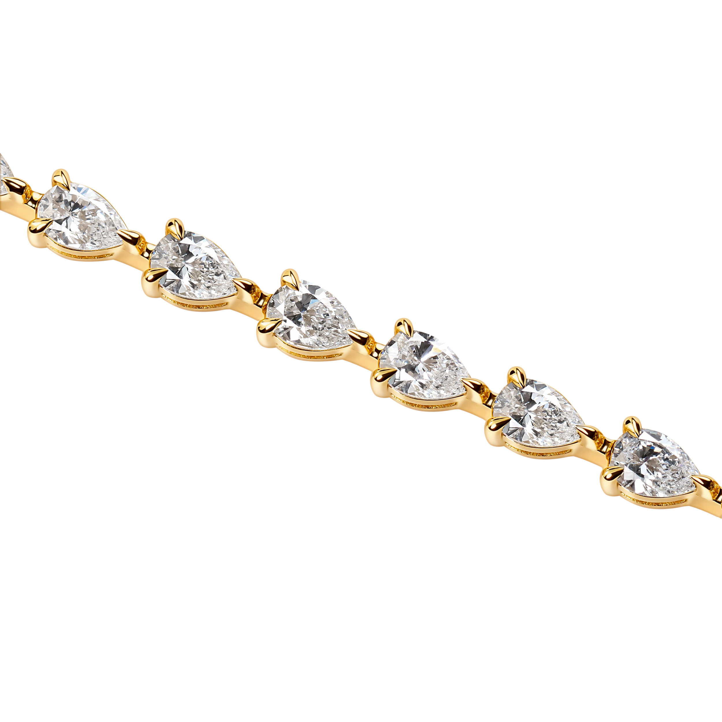 7ct lab grown pear diamond tennis bracelet in 18k gold without background