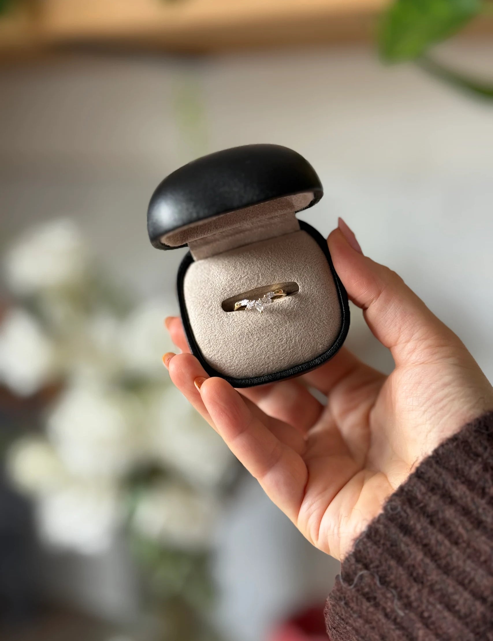 custom wedding ring made in London by independent jewellers